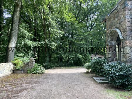 Wohnen im "Meyers Wald" - Englisches Herrenhaus mit Reetdach - ruhige Mansardenwohnung im Altbau - Photo 2