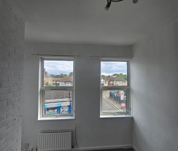 3 bedroom flat to rent - Photo 2
