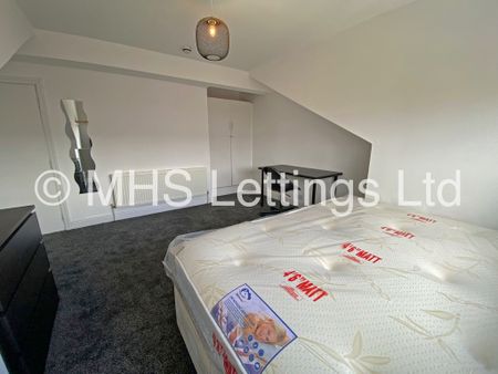 6 Bedroom Mid Terraced House for rent in Mayville Place - Photo 5