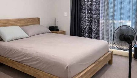 Easy-Care 2-Bedroom Home in Mangere - Photo 2