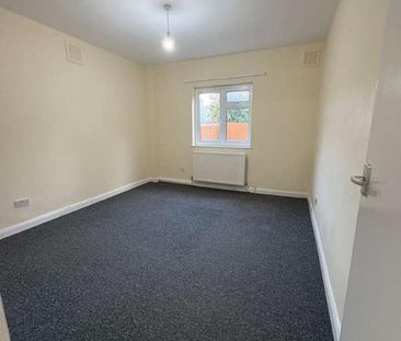 Blenheim Gardens, London, NW2 - Photo 3