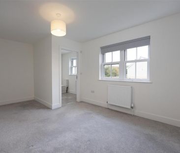 3 bedroom detached house to rent - Photo 5