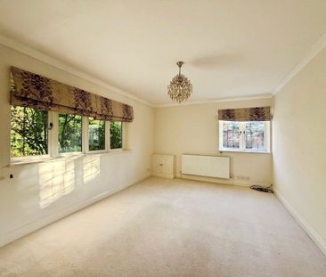 Knowl Hill, Woking, Surrey, GU22 7HL - Photo 1