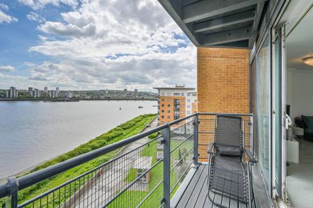 2 bedroom flat to rent - Photo 2