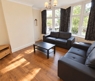 4 bedroom semi-detached house to rent - Photo 1