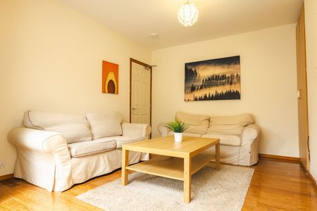 6 Bed Semi-Detached House, Mackie Road, BS34 - Photo 2