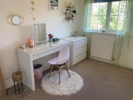 2 bedroom semi-detached house to rent - Photo 4