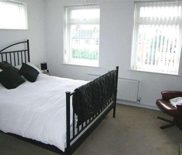 Britannia Lodge, Britannia Road, Westcliff On Sea, SS0 - Photo 2