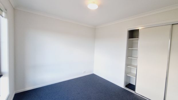 Stunning Family Home - Photo 1