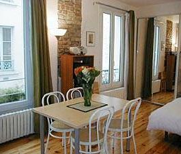 Logement à Paris, Location meublée - Photo 1