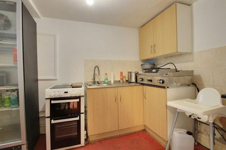 High Street, Kings Langley - Photo 5