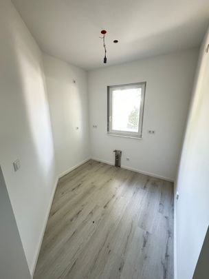 Helle und moderne 2-Zimmer-Wohnung – frisch saniert, sofort einziehen - Photo 1
