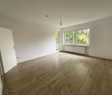 Ansprechende 3-Zimmer-Wohnung mit modernem Bad und Balkon! - Foto 1