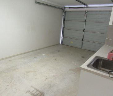 Morayfield Duplex - Photo 5