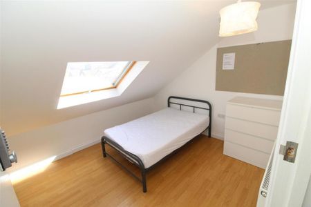 6 bedroom private hall to rent - Photo 4