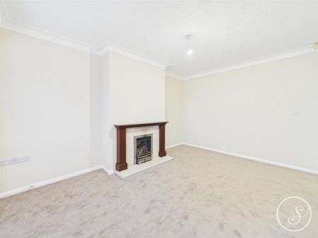 2 bedroom semi-detached bungalow to rent - Photo 2