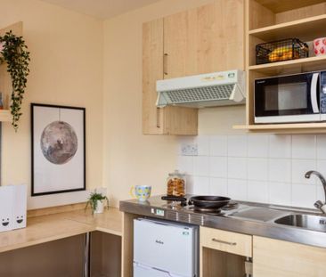Studio to rent - Photo 5