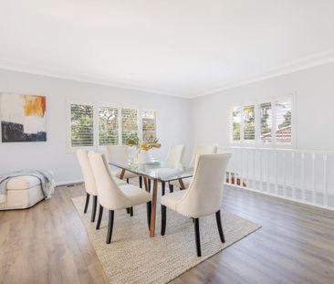 Elevated family home/ City & Water views/ North-facing garden setting - Photo 5