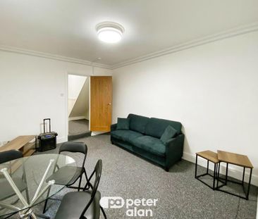 2 bedroom property to rent - Photo 1