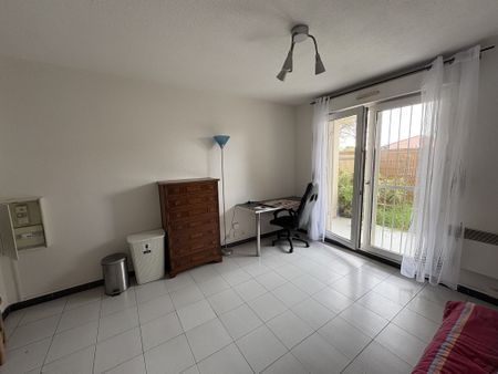 Location Appartement 1 pièce 22m² NIMES 30900 - Photo 3
