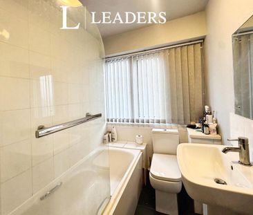 3 bedroom semi-detached house to rent - Photo 3