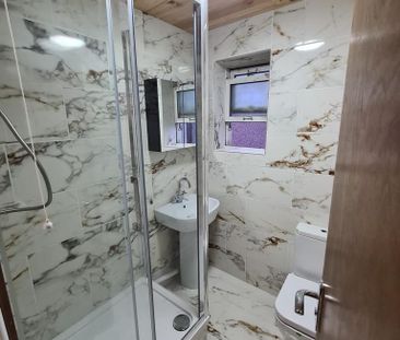 1 bedroom in a flat share to rent - Photo 1