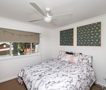 Renovated one bedroom unit on first floor of small block - Photo 5