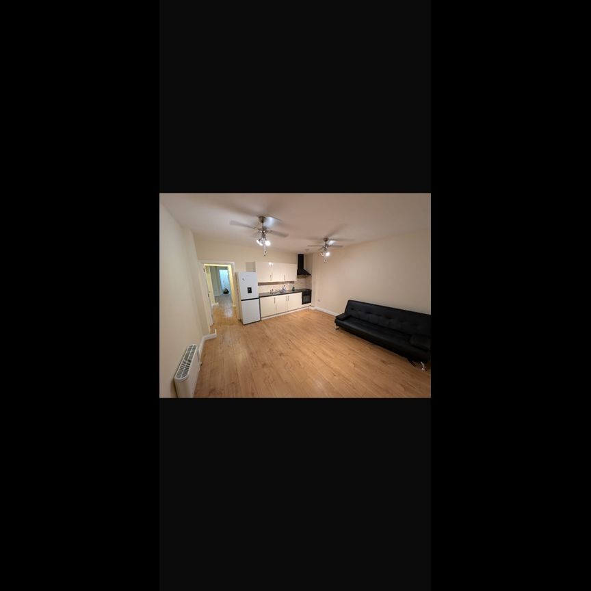 1 Bed Flat, East India Rock Road, E14 - Photo 1