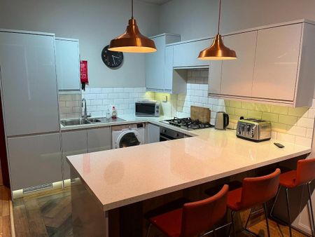 3 bedroom flat to rent - Photo 5