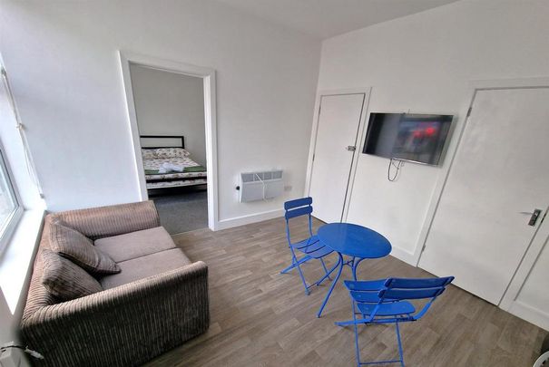 1 bedroom house to rent - Photo 1