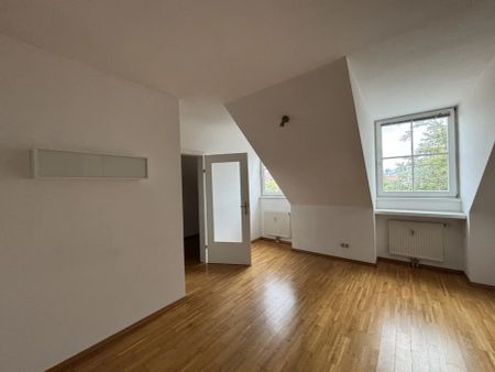 Wohnen unterm Dach mit Blick auf den Schlossberg - Photo 5
