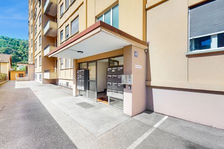 Affittasi 4.5 locali al 2° piano con balcone - Photo 5