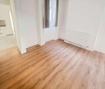 Holmes Street, Barry, CF63 - Photo 1