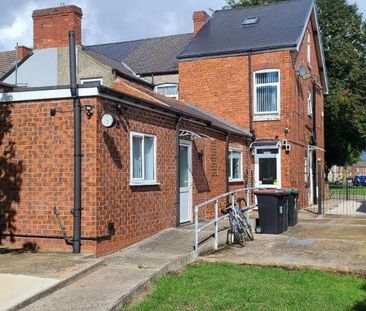1 bedroom in a house share to rent - Photo 5