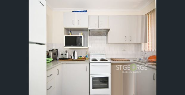 Spacious Townhouse in a Resort Style Community - Photo 1