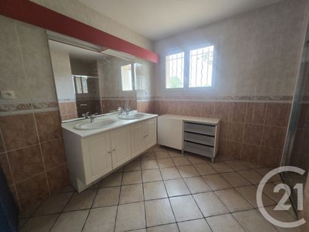 Location Maison 4 pièces 107m² GRAULHET 81300 - Photo 5