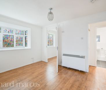 Redford Close, Feltham - Photo 1