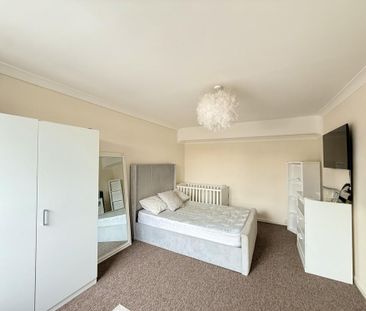 2 bedroom flat to rent - Photo 6