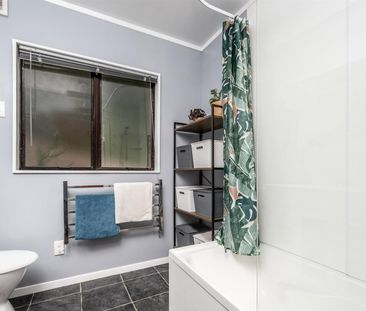 14D Phillip Street, Johnsonville - Photo 6