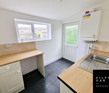 3 bedroom terraced house to rent - Photo 5