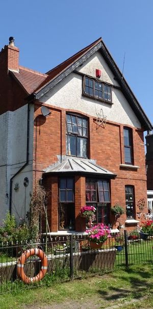 6 bedroom terraced house to rent - Photo 1