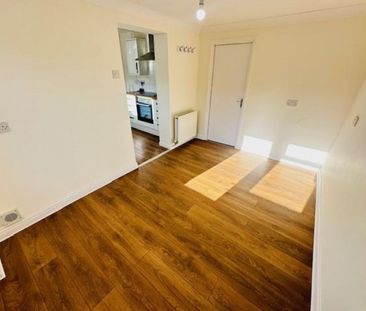 3 bedroom House To Let - Photo 5