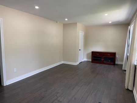 For Lease - 4 Keats Avenue Unit# MAIN, Halton Hills, Ontario - Photo 3