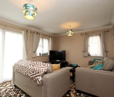 3 bedroom semi-detached house to rent - Photo 6