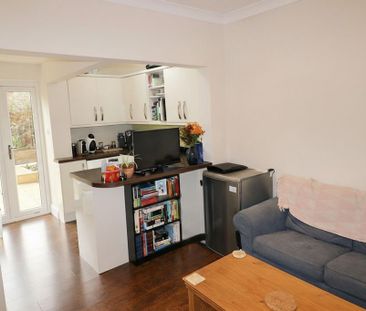 5 bedroom semi-detached house to rent - Photo 1