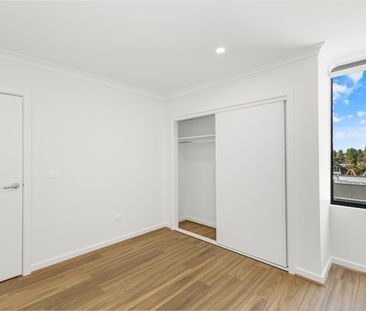 9 Whitfield Crescent, Craigieburn VIC 3064 - Townhouse For Rent | D... - Photo 2