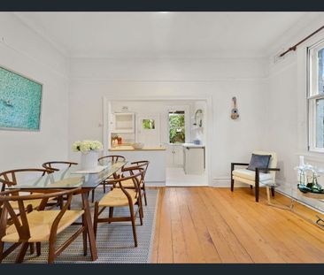 Three Bedroom Home located 500m from Bondi Beach - Photo 2