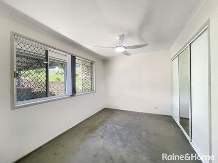 21 Robyn Street, Chapel Hill, QLD 4069 - Photo 4