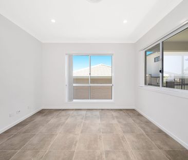 Brand New Modern Family Home - Photo 3