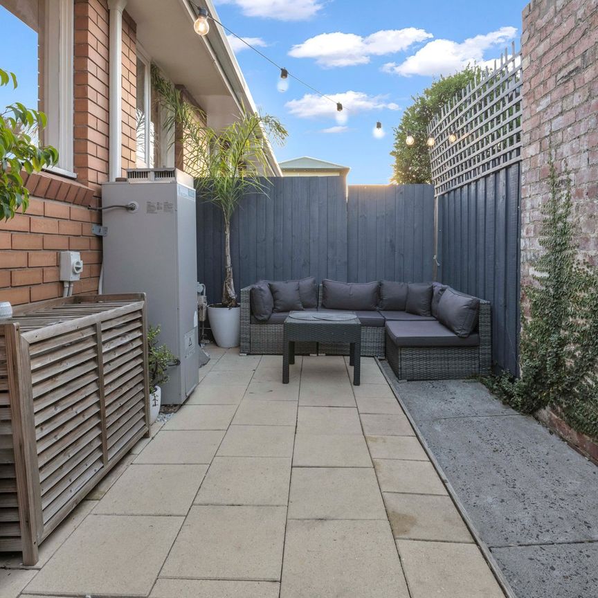 2/241 Gilbert Road, Preston VIC 3072 - Photo 1